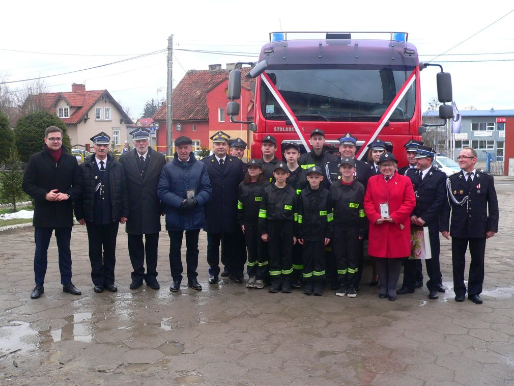 Uroczyste przekazanie wozu strażackiego