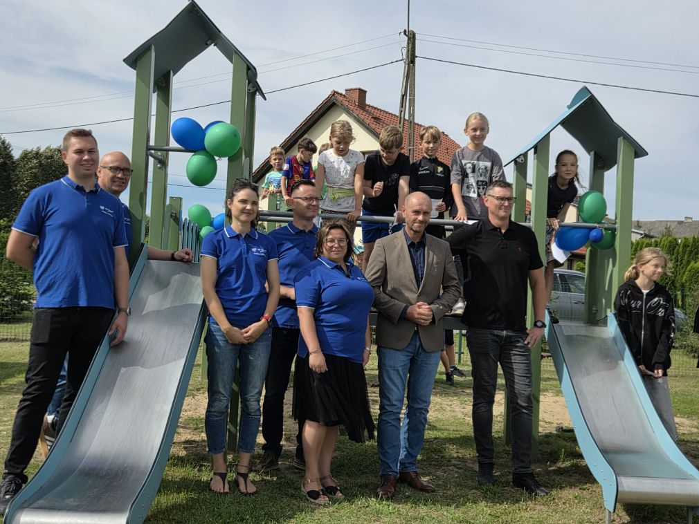 Plac zabaw na osiedlu Cztery Pory Roku zyskał nowe oblicze