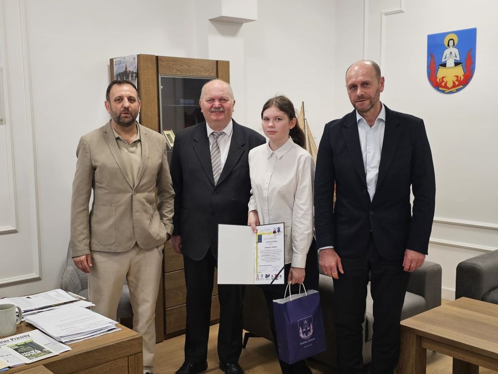 Aleksandra Cieplicka zajęła III miejsce w kategorii kl. VII-VIII w Wojewódzkim Konkursie Biblijnym im. Sługi Bożego kard. Augusta Hlonda